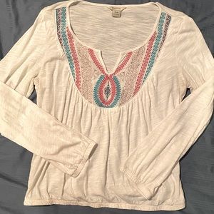 Ariat embroidered peasant top